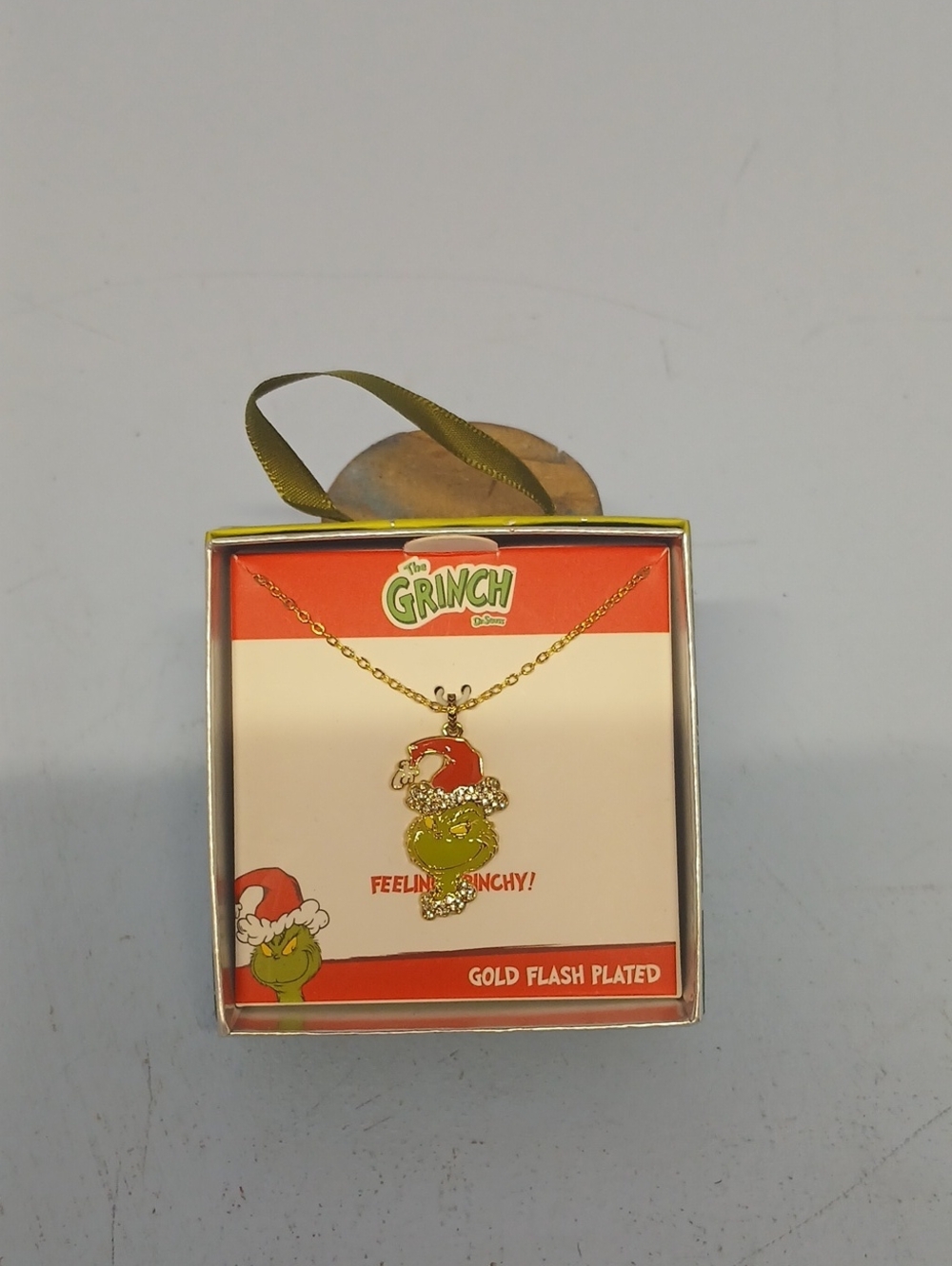 Gold Flash Plated Pendant Necklace The Grinch Green/Gold.